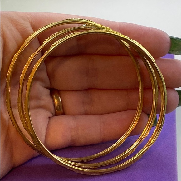 💛 Elegant 24k Gold Plated Indian Bangle - Picture 7 of 7